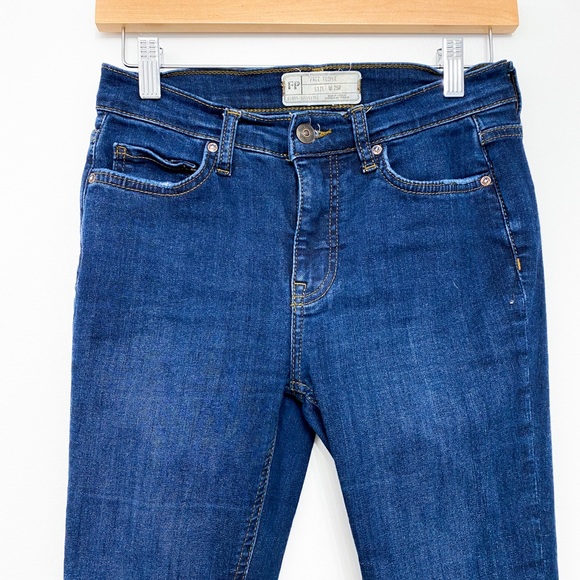 Free People Busted Knee Jeans - Picture 5 of 7